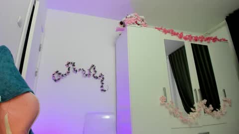 amateur_fitbabex online show from 09/11/25, 06:13