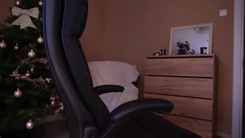 amateur_fitbabex online show from 12/19/25, 07:15