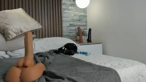 AMATISTA online show from 01/15/25, 01:02