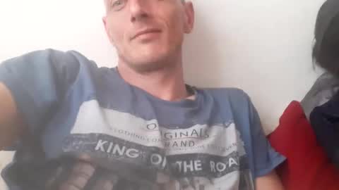 Snapshot of amatuercouple668922 chatting on 04/13/26, 05:46 Petruss s Csabesztoo online show from 04/13/26, 05:46