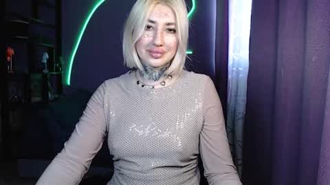 Snapshot of amayamalina chatting on 02/15/26, 02:03 Malina online show from 02/15/26, 02:03