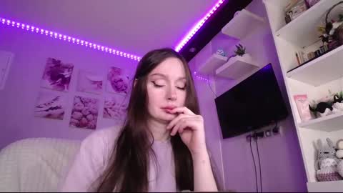 Snapshot of amazing_agness chatting on 03/08/25, 08:11 amazing_agness online show from 03/08/25, 08:11