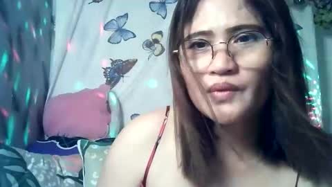 Snapshot of amazing_angel22 chatting on 03/29/26, 12:32 amazing angel online show from 03/29/26, 12:32