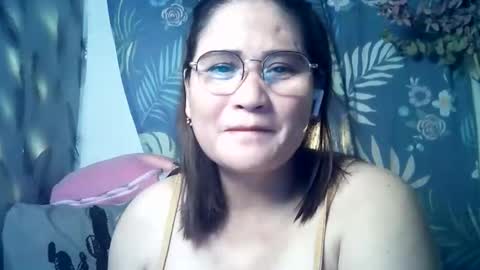 Snapshot of amazing_angel22 chatting on 04/12/26, 04:56 amazing angel online show from 04/12/26, 04:56