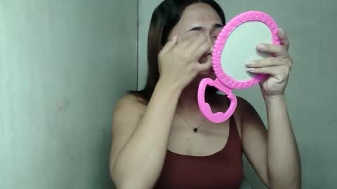 Snapshot of amazing_yella69 chatting on 10/06/25, 08:45 YELLA online show from 10/06/25, 08:45