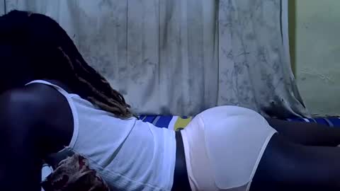 Snapshot of amazon_girl03 chatting on 11/07/25, 06:35 amazon_girl03 online show from 11/07/25, 06:35