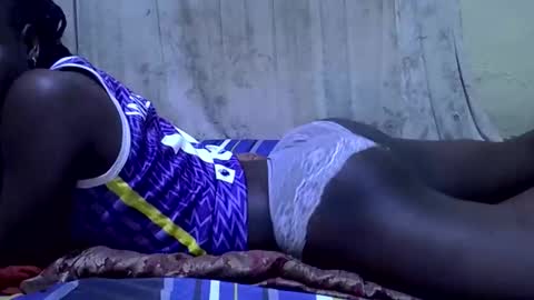 Snapshot of amazon_girl03 chatting on 11/09/25, 04:33 amazon_girl03 online show from 11/09/25, 04:33