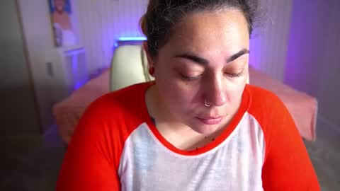 Ellie online show from 09/10/25, 10:21