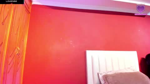 Sara  online show from 12/04/25, 11:52