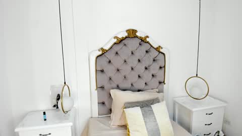 Sara online show from 01/11/25, 02:15