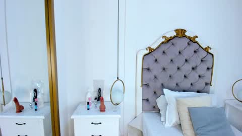 Sara online show from 01/15/25, 02:13