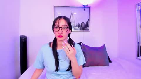 ambar_bloom online show from 03/11/26, 12:22