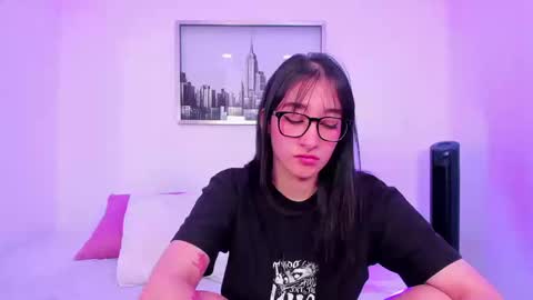 ambar_bloom online show from 03/19/26, 02:43