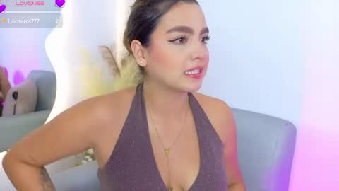 Snapshot of ambar_carterr chatting on 06/21/26, 01:19 Ambar online show from 06/21/26, 01:19