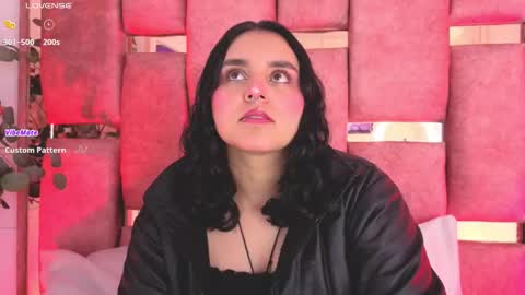   online show from 11/12/25, 07:24