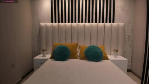 Ambar  online show from 11/13/25, 11:53