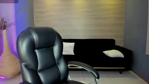 Ambar  online show from 12/15/25, 11:14