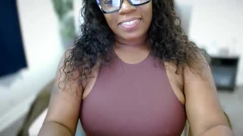 Snapshot of ambarose88 chatting on 10/29/25, 01:46 Amoya online show from 10/29/25, 01:46