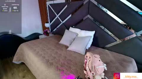 Ambar Ross online show from 05/26/26, 01:40