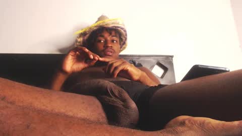 Snapshot of ambartxsex chatting on 02/17/25, 01:15 ambartxsex online show from 02/17/25, 01:15