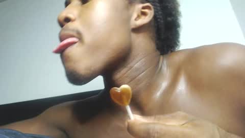 Snapshot of ambartxsex chatting on 02/27/25, 03:37 ambartxsex online show from 02/27/25, 03:37