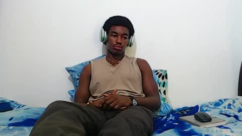 Snapshot of ambartxsex chatting on 04/27/26, 02:31 ambartxsex online show from 04/27/26, 02:31