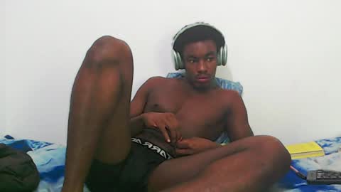 Snapshot of ambartxsex chatting on 05/13/26, 06:33 ambartxsex online show from 05/13/26, 06:33