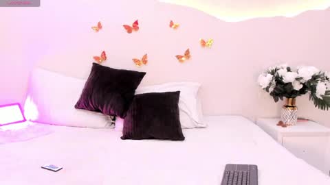 Snapshot of ambeergreey chatting on 04/15/26, 07:32 Amber grey online show from 04/15/26, 07:32