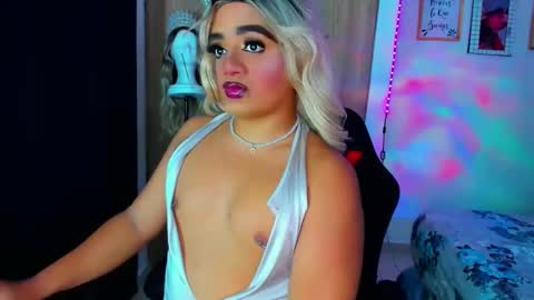 Snapshot of amber_bigcum chatting on 05/15/26, 01:01 Amber sofia pitter online show from 05/15/26, 01:01