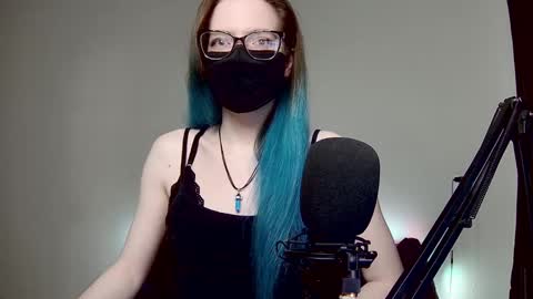 Snapshot of amber_candyfloss chatting on 12/23/24, 10:33 Amber non-nude model online show from 12/23/24, 10:33