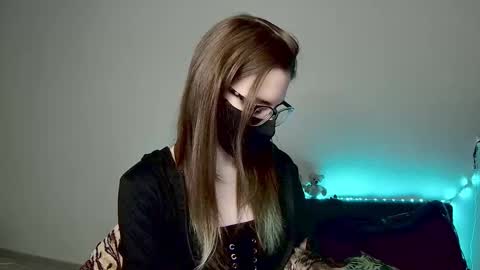 Amber non-nude model online show from 01/14/26, 07:58