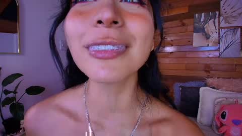 amber_curly online show from 05/05/26, 08:06
