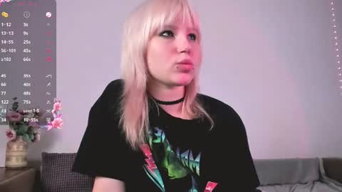 Snapshot of amber_glow_ chatting on 07/22/26, 12:30 Amber online show from 07/22/26, 12:30