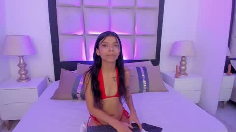 amber_harriis online show from 04/28/26, 04:50