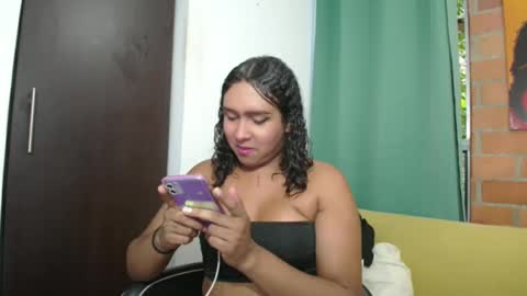 Snapshot of amber_lee20 chatting on 01/16/25, 09:40 LUISA online show from 01/16/25, 09:40