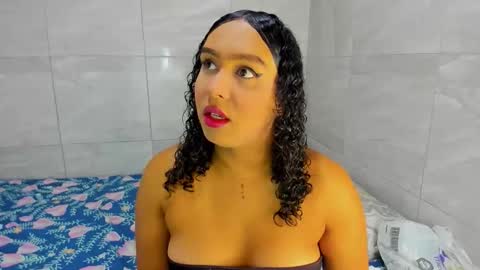 Snapshot of amber_lee20 chatting on 06/11/26, 01:38 LUISA online show from 06/11/26, 01:38