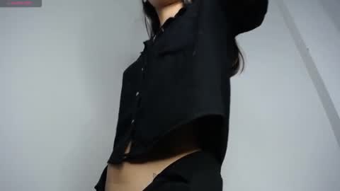 Snapshot of amber_miller22 chatting on 11/25/25, 09:15 amber miller22 online show from 11/25/25, 09:15