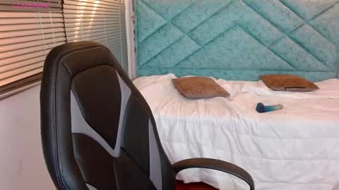 Amber online show from 01/11/25, 10:19