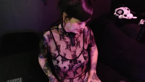 Snapshot of amber_rouss chatting on 01/13/26, 09:20 ROUSS online show from 01/13/26, 09:20