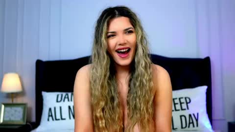 Snapshot of amberalena chatting on 05/08/26, 03:01 amberalena online show from 05/08/26, 03:01