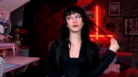 Snapshot of amberangel666 chatting on 12/20/25, 05:58 DEMONESS AMBER 666 online show from 12/20/25, 05:58