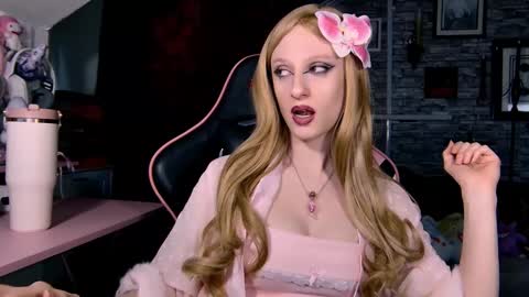 Snapshot of amberangel666 chatting on 03/06/26, 08:38 DEMONESS AMBER 666 online show from 03/06/26, 08:38