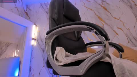 Amber  online show from 12/21/25, 05:42