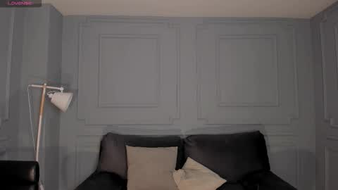 Snapshot of amberfox_1 chatting on 12/01/25, 11:37 Amber Fox online show from 12/01/25, 11:37