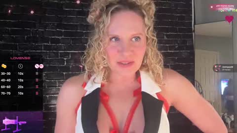Amber Jade online show from 11/11/25, 01:05