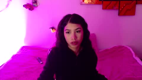 Snapshot of amberjeong chatting on 12/09/24, 09:48 Amber Jeong online show from 12/09/24, 09:48