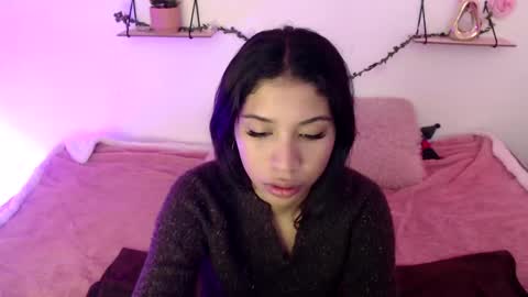 Snapshot of amberjeong chatting on 12/24/24, 05:55 Amber Jeong online show from 12/24/24, 05:55