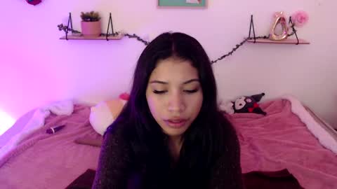 Snapshot of amberjeong chatting on 12/24/24, 09:00 Amber Jeong online show from 12/24/24, 09:00