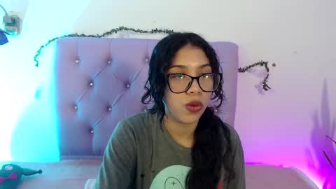 Snapshot of amberjeong chatting on 01/17/25, 11:29 Amber Jeong online show from 01/17/25, 11:29