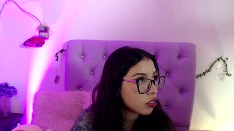 Snapshot of amberjeong chatting on 01/21/25, 12:04 Amber Jeong online show from 01/21/25, 12:04